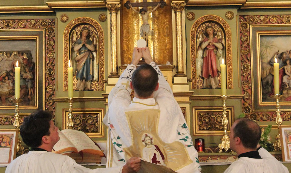 Traditional Latin Mass